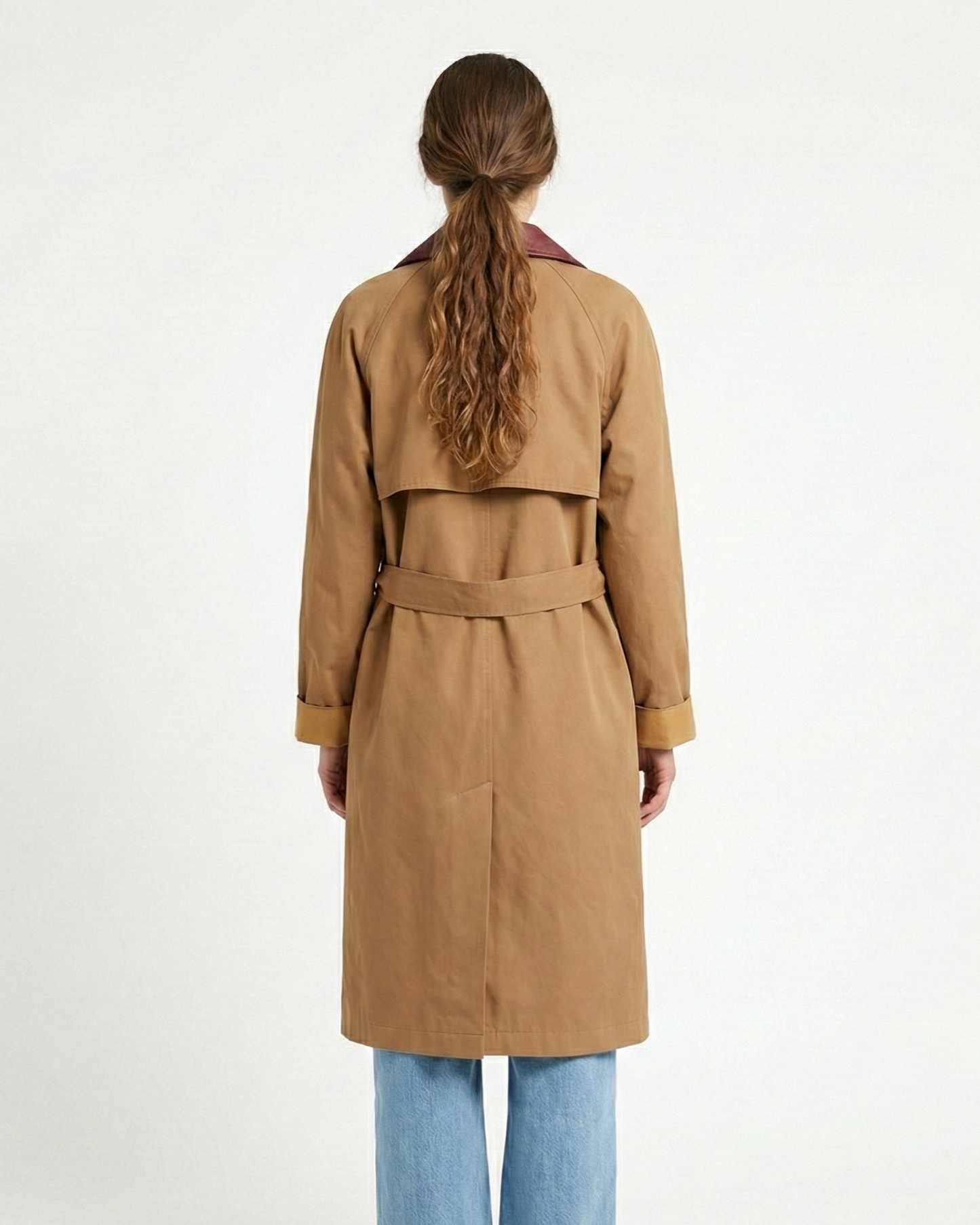 TRENCH AVEC COL CONTRASTÉ