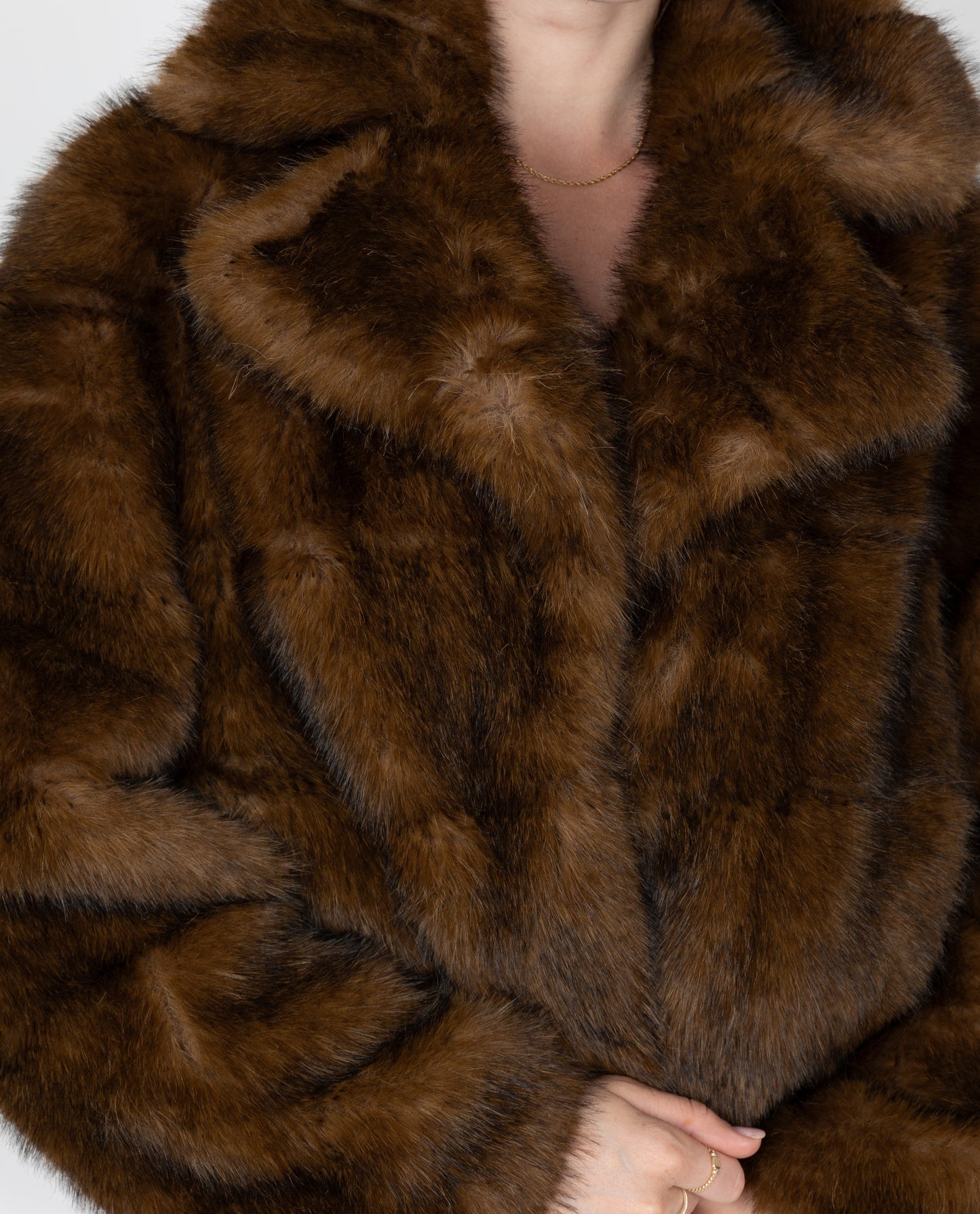 FAUSSE FOURRURE À RAYURES