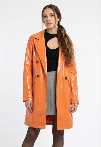 TRENCH EN VINYLE