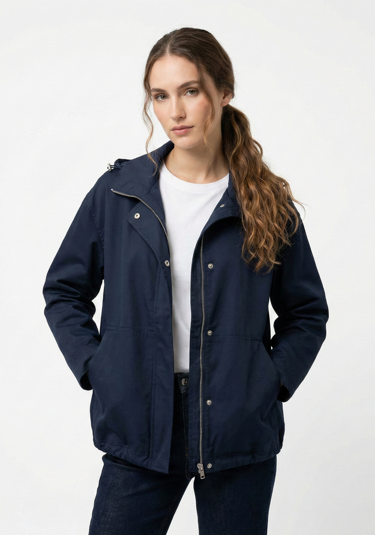 PARKA COURTE À CAPUCHE