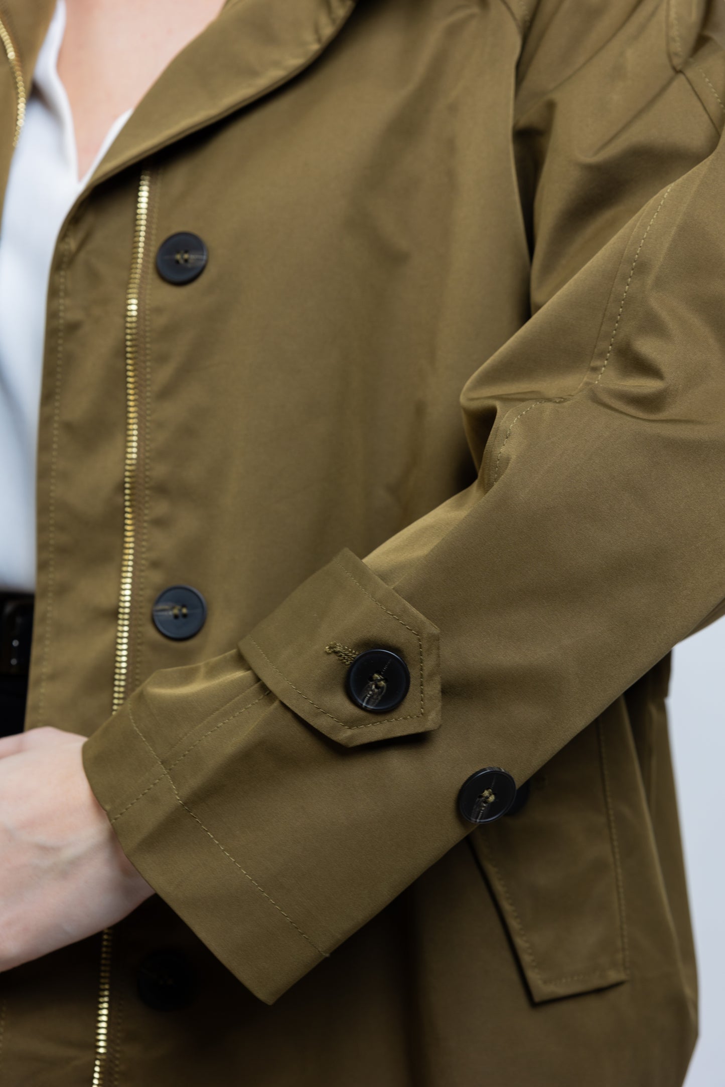 TRENCH COURT COUPE CAPE