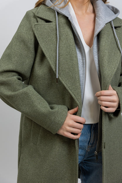MANTEAU FAUX 2 PIÈCES AVEC CAPUCHE CONTRASTÉE - K-ZELL PARIS