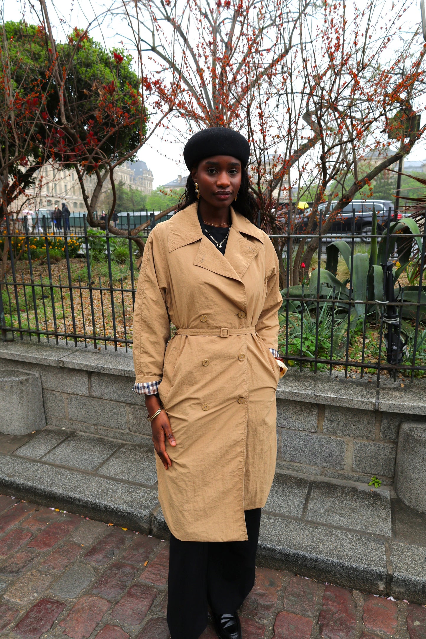 TRENCH LONG À CEINTURE ET DOUBLURE CARREAUX