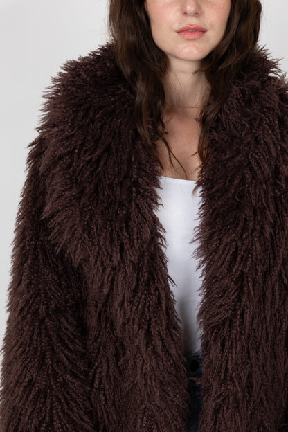 MANTEAU FLUFFY EN FAUSSE FOURRURE