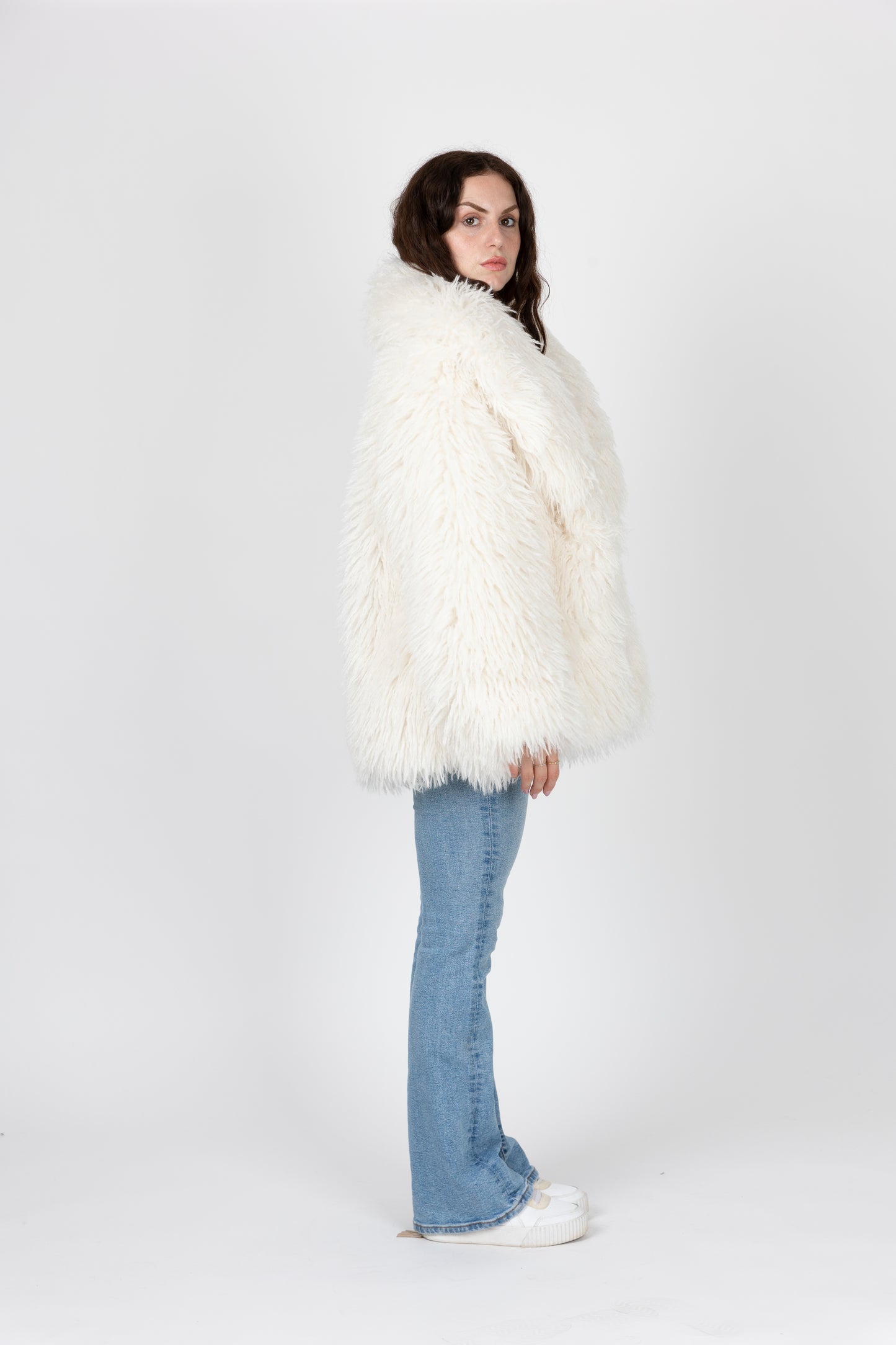 MANTEAU FLUFFY EN FAUSSE FOURRURE