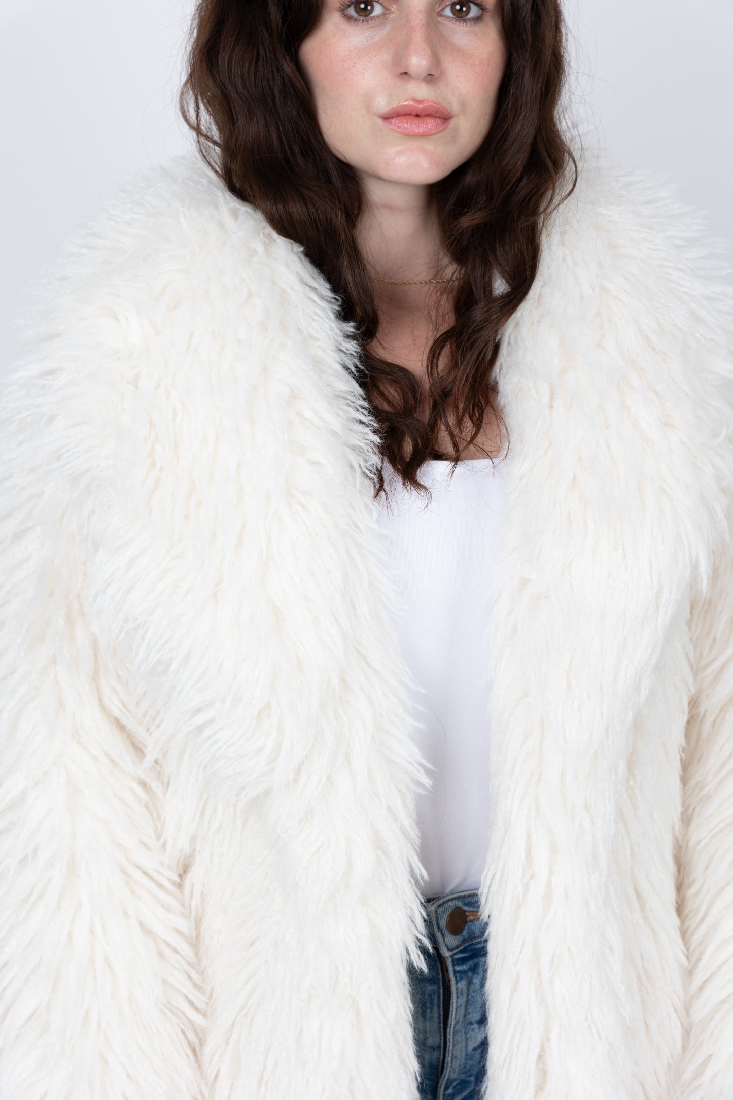 MANTEAU FLUFFY EN FAUSSE FOURRURE