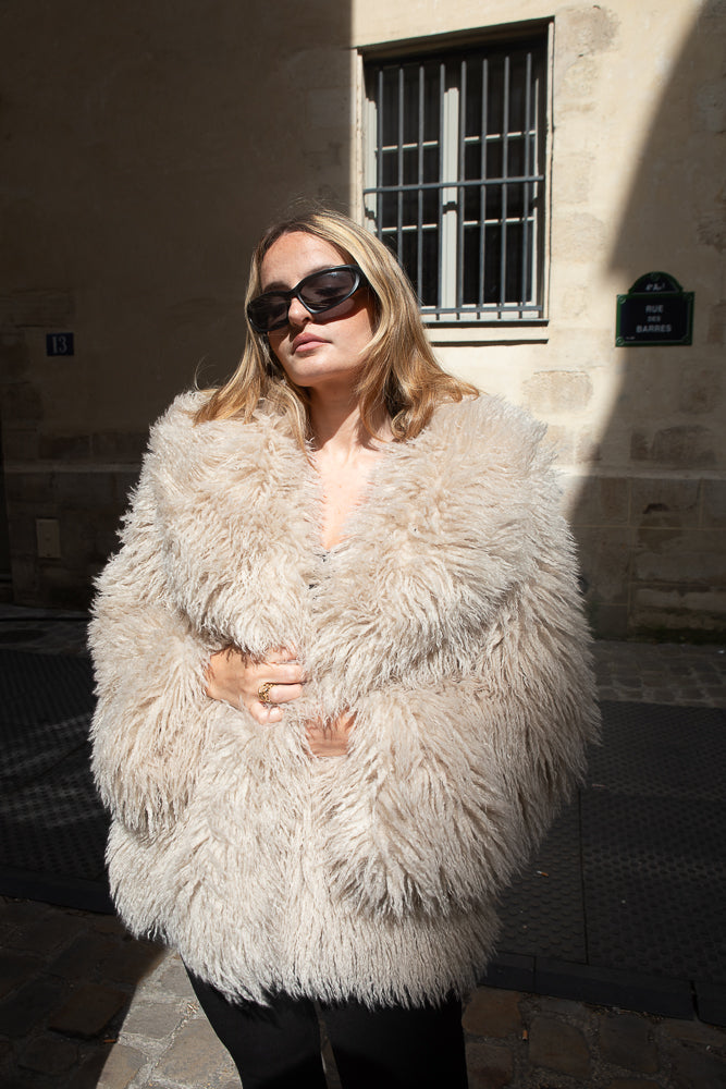 MANTEAU FLUFFY EN FAUSSE FOURRURE
