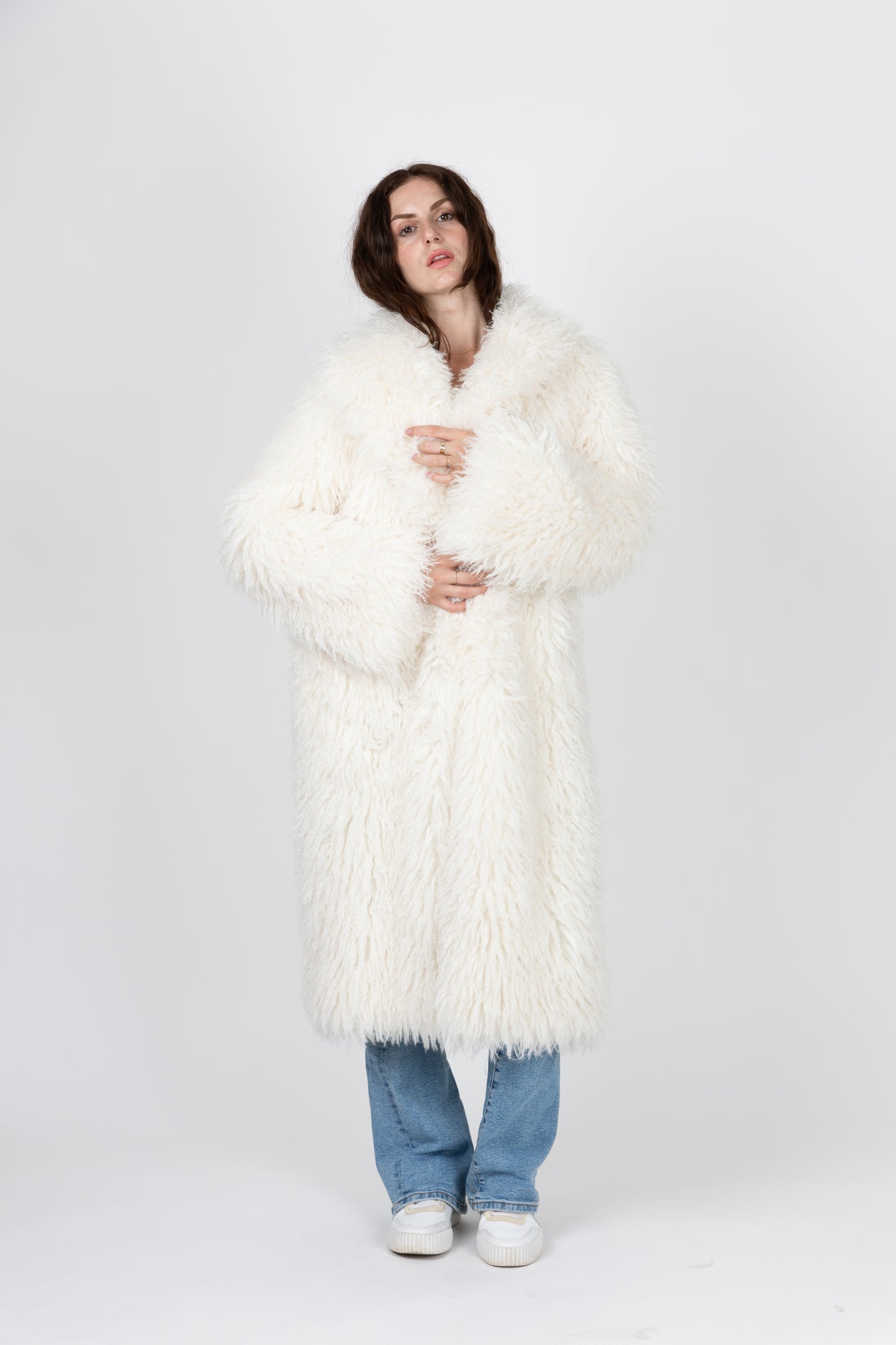 MANTEAU LONG EN FAUSSE FOURRURE