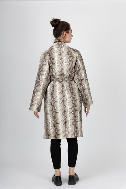 TRENCH EN SIMILICUIR IMPRIMÉ PYTHON