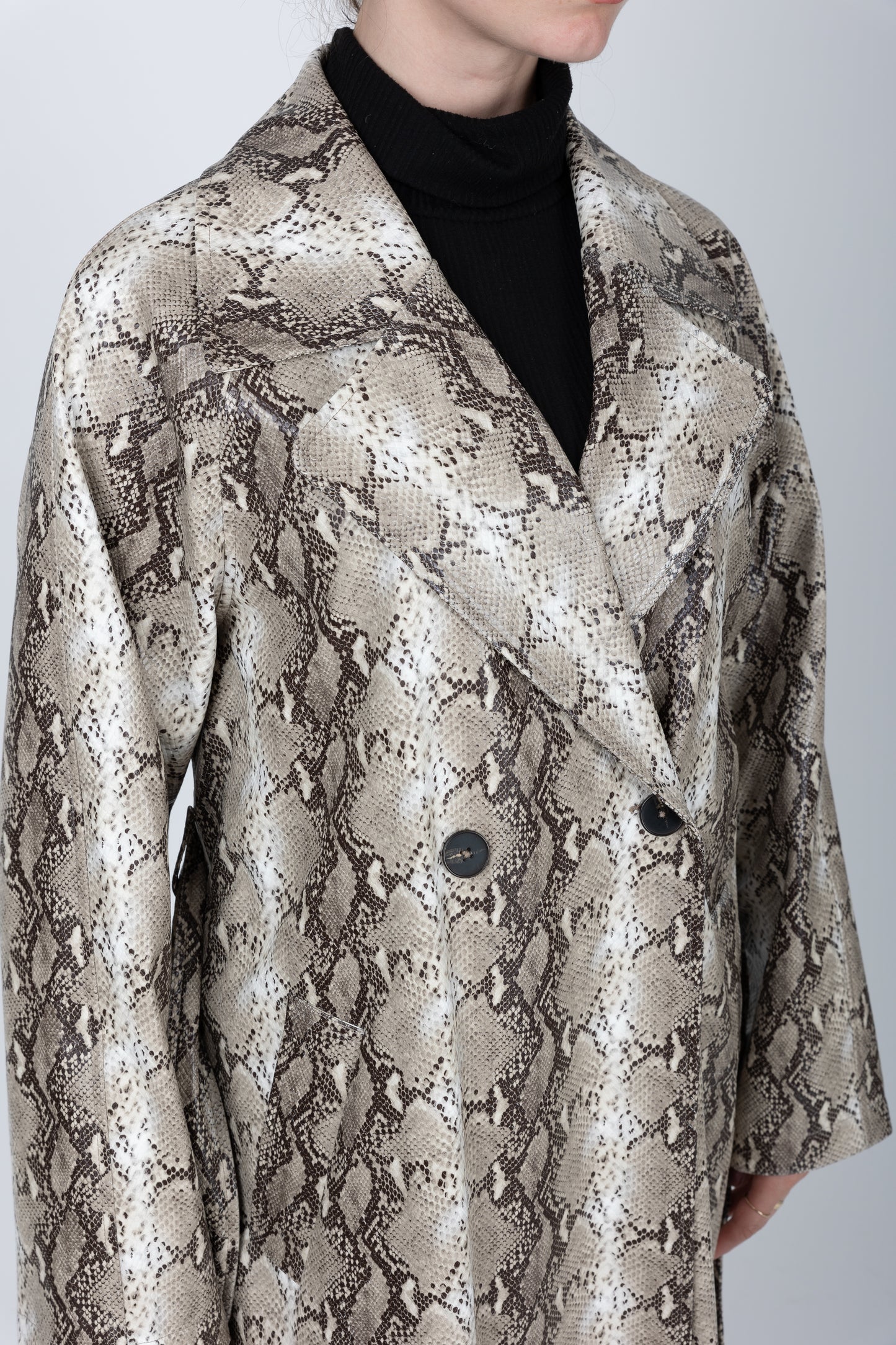 TRENCH EN SIMILICUIR IMPRIMÉ PYTHON