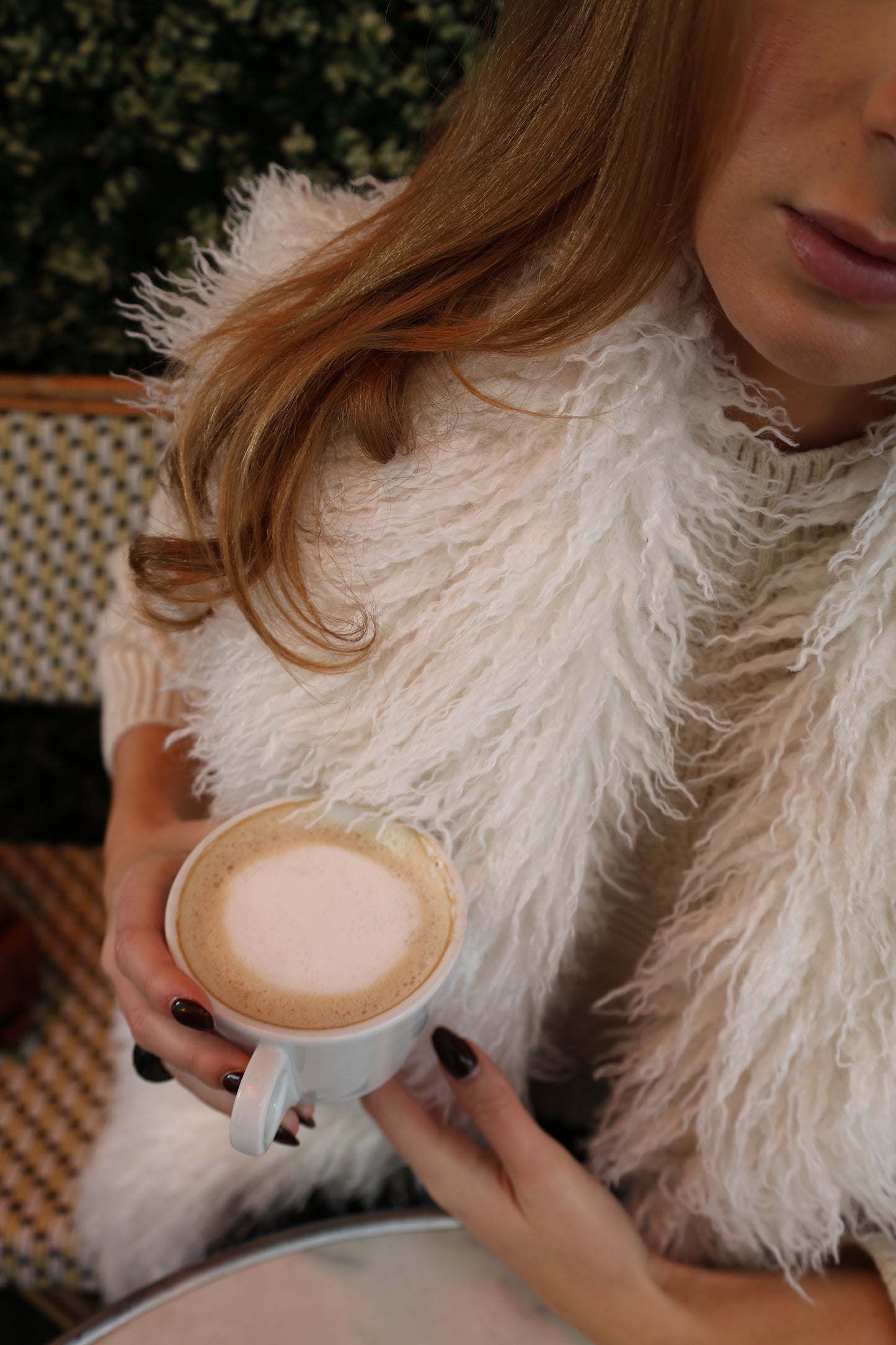 GILET SANS MANCHES EN FAUSSE FOURRURE MOUTON