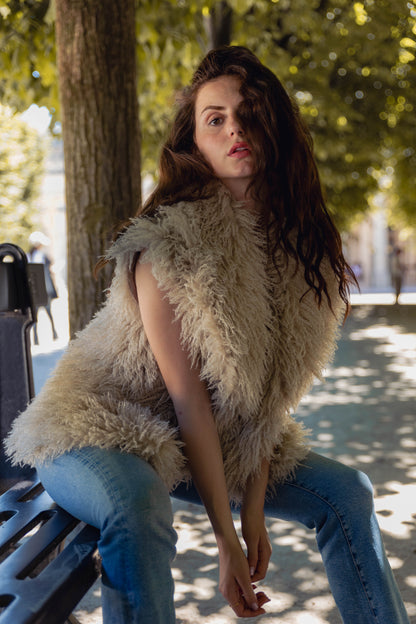 GILET SANS MANCHES EN FAUSSE FOURRURE MOUTON