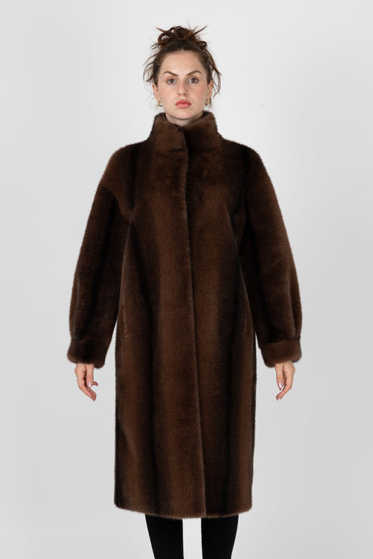 MANTEAU LONG EN FAUSSE FOURRURE À RAYURES