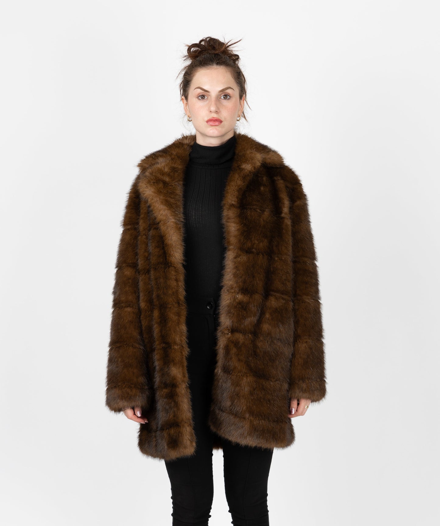 MANTEAU EN FAUSSE FOURRURE À RAYURES