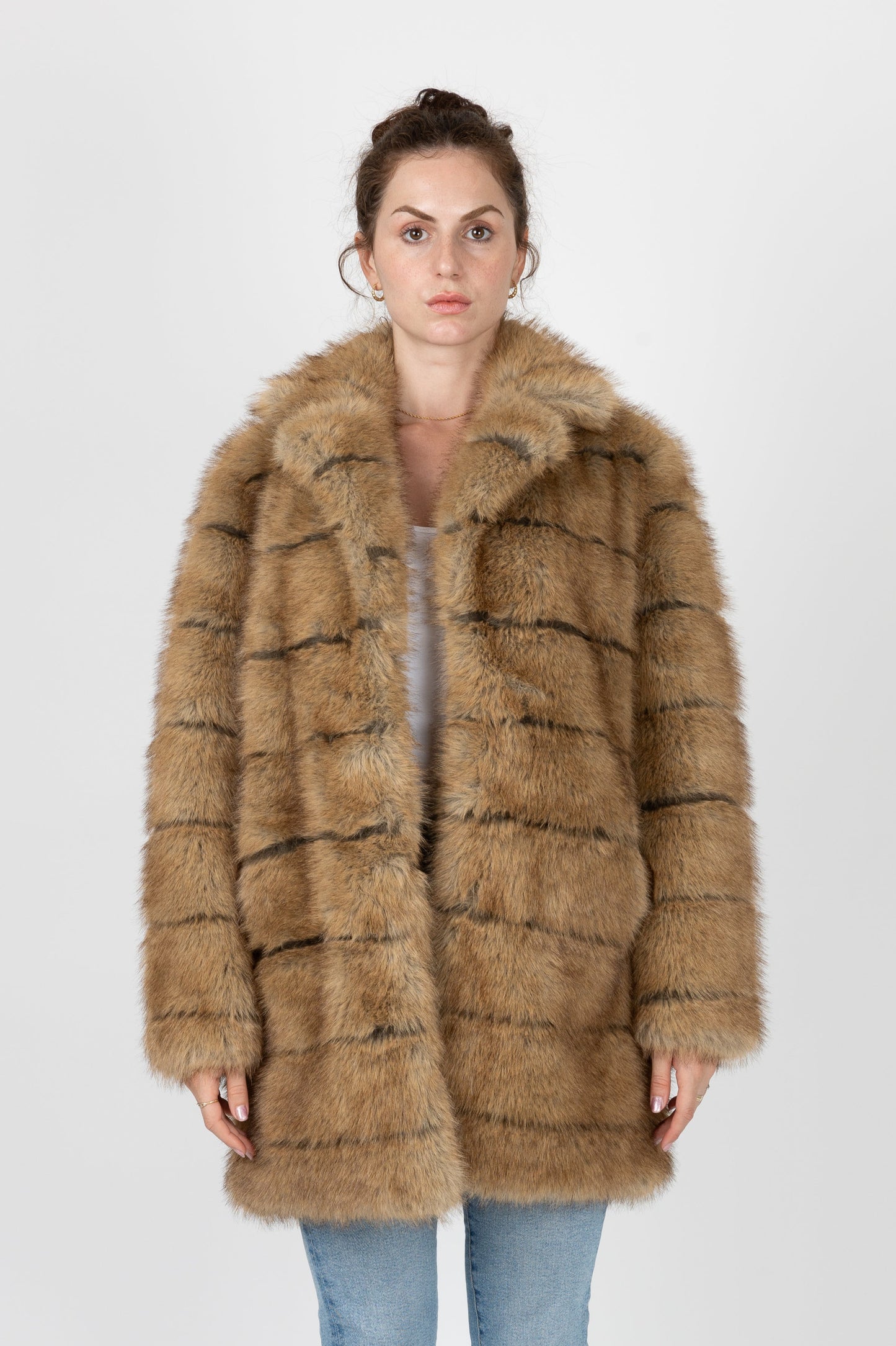 MANTEAU EN FAUSSE FOURRURE À RAYURES