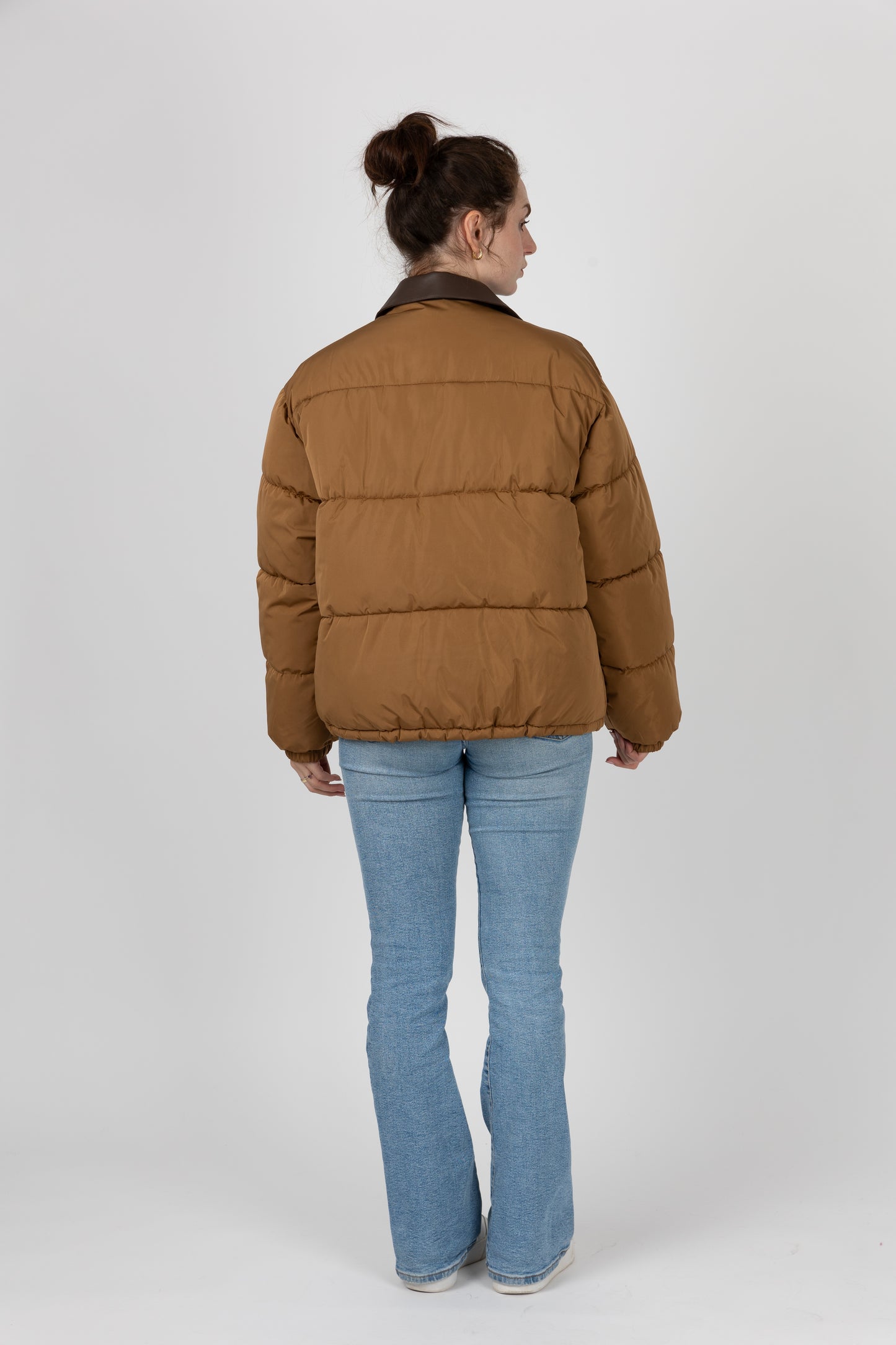 DOUDOUNE AVEC COL CONTRASTÉ