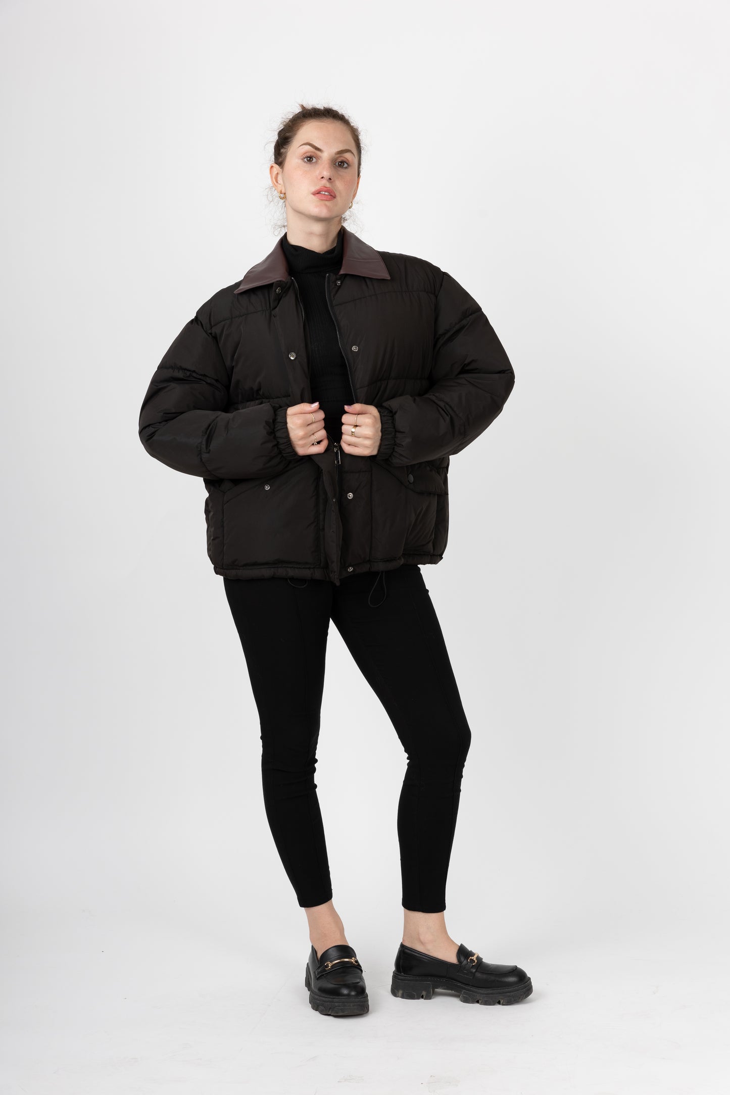 DOUDOUNE AVEC COL CONTRASTÉ