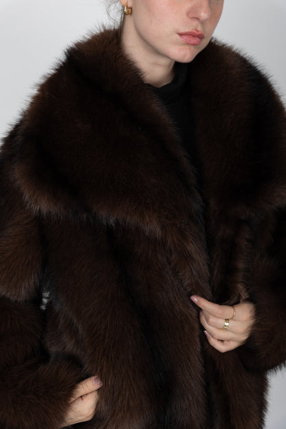 MANTEAU EN FAUSSE FOURRURE