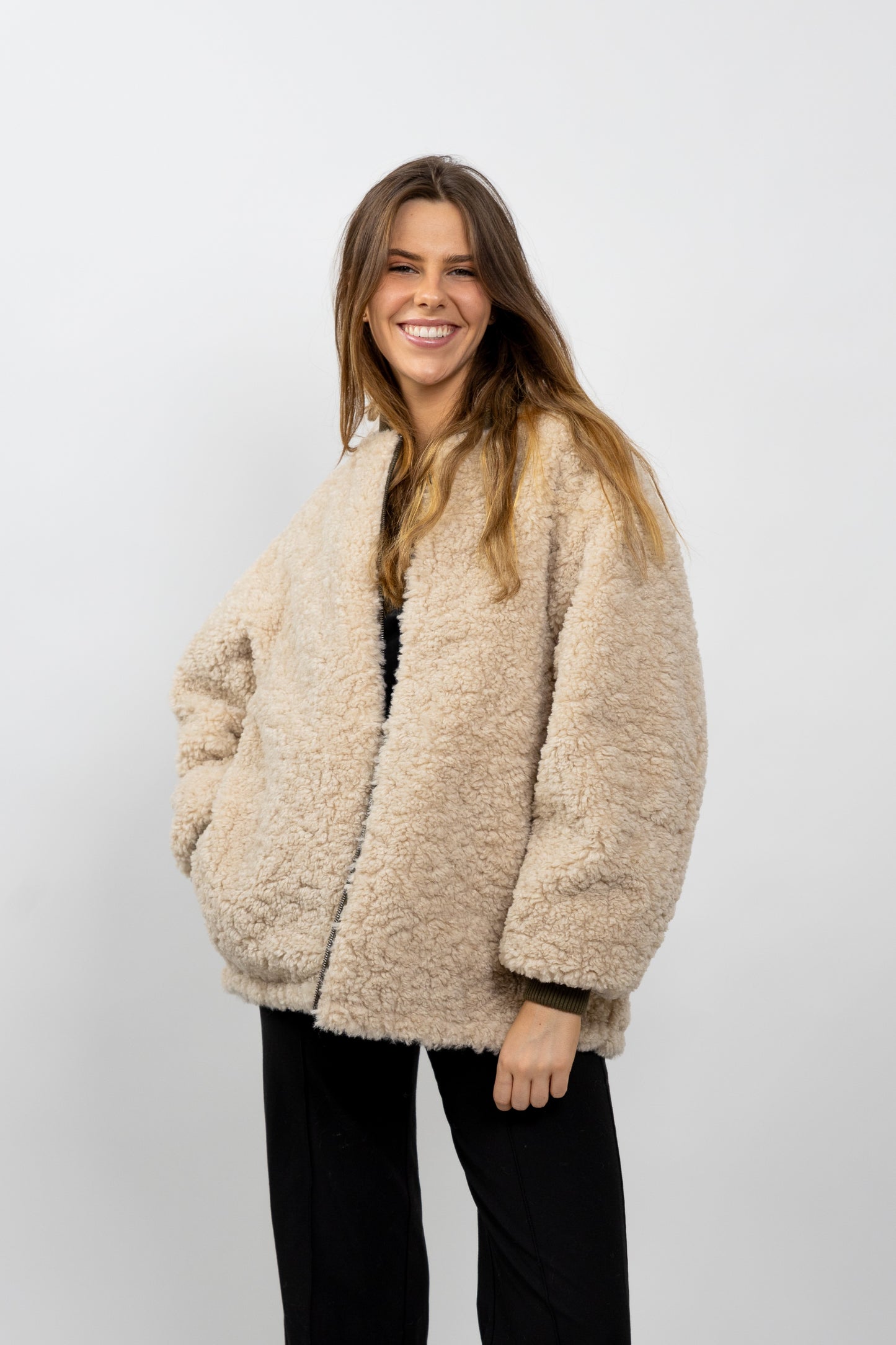 BLOUSON REVERSIBLE AVEC FAUSSE FOURRURE MOUTON
