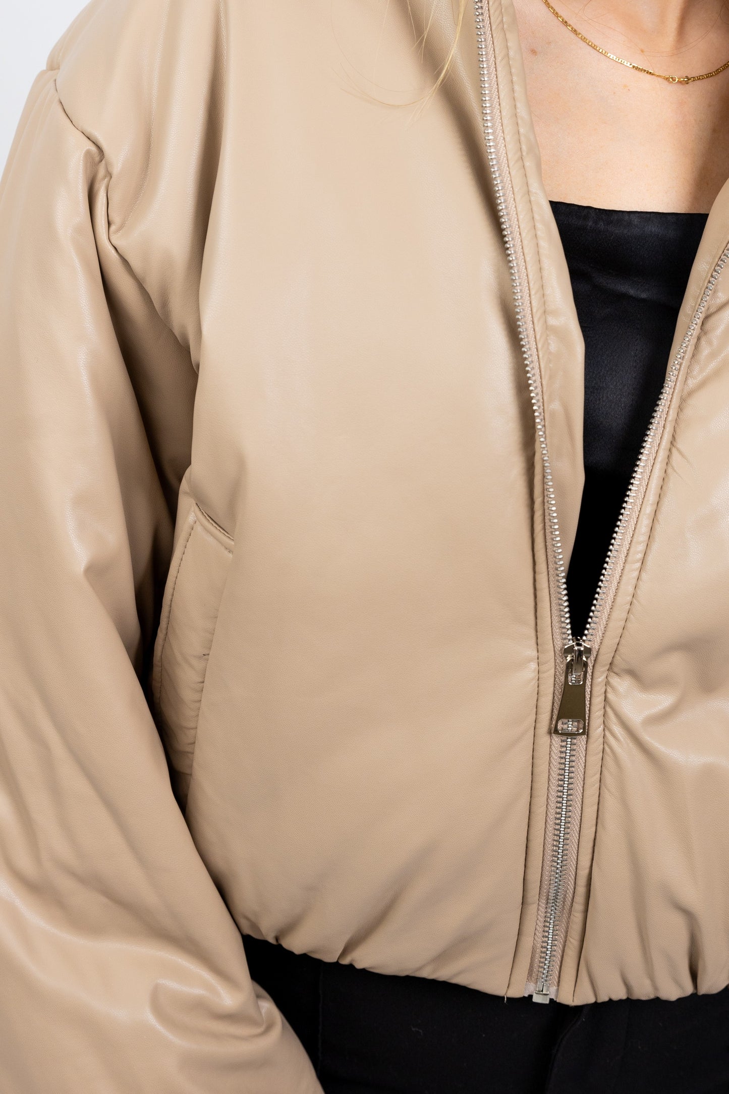 DOUDOUNE COURTE EN SIMILICUIR