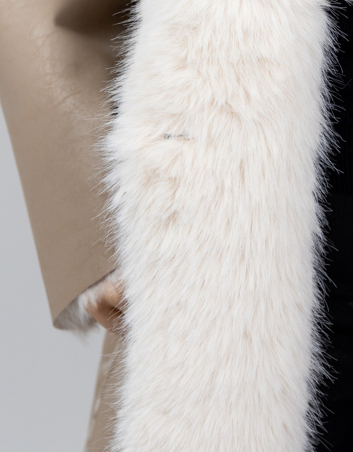 MANTEAU LONG REVERSIBLE FAUSSE FOURRURE ET SIMILICUIR