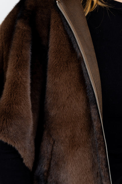 CAPE AVEC CAPUCHE EN FAUSSE FOURRURE