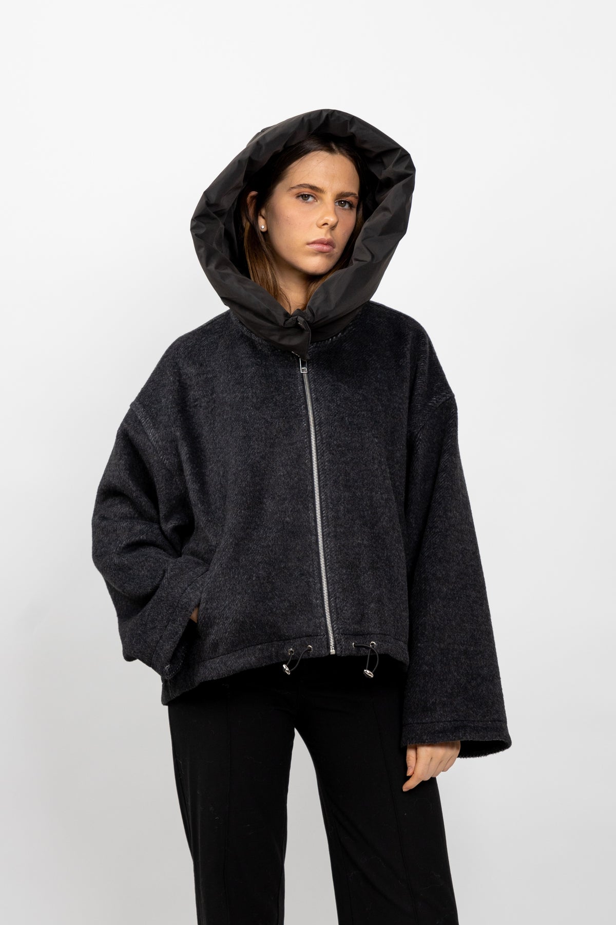 MANTEAU COURT À CAPUCHE - K-ZELL PARIS