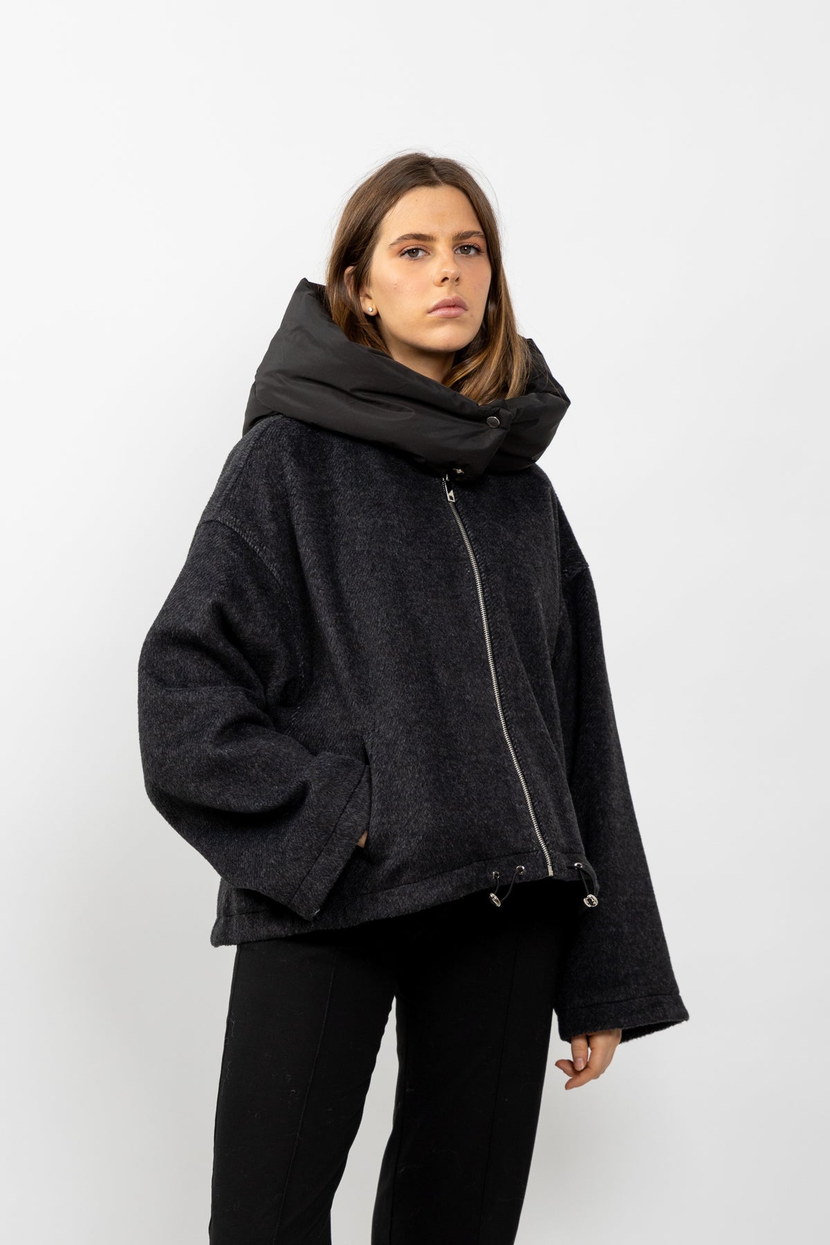 MANTEAU COURT À CAPUCHE - K-ZELL PARIS