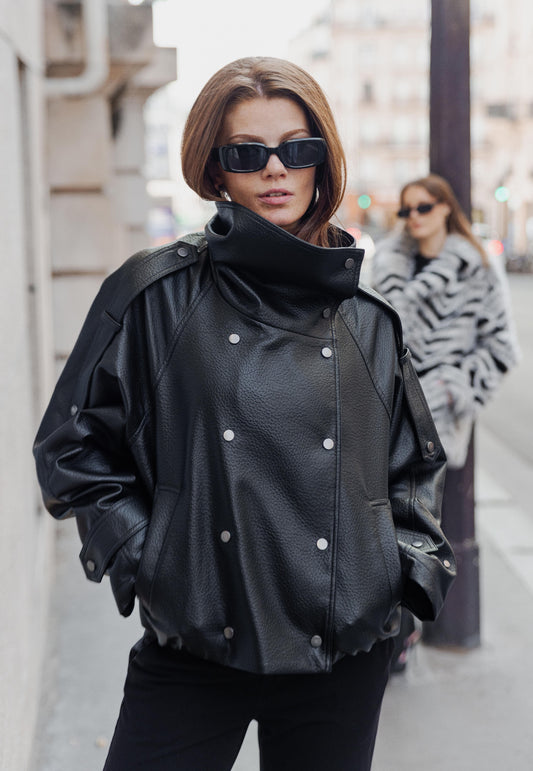 BLOUSON EN SIMILICUIR AVEC COL MONTANT - K-ZELL PARIS