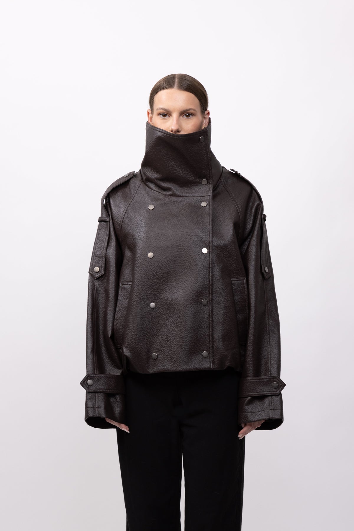 BLOUSON EN SIMILICUIR AVEC COL MONTANT - K-ZELL PARIS