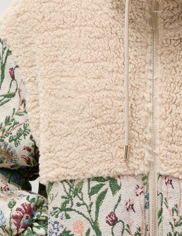 CHAQUETA ACOLCHADA DE JACQUARD CON FLORES Y EFECTO PIEL DE CORDERO