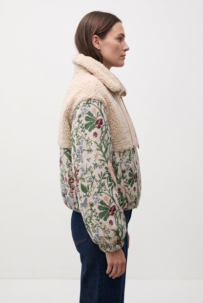 CHAQUETA ACOLCHADA DE JACQUARD CON FLORES Y EFECTO PIEL DE CORDERO