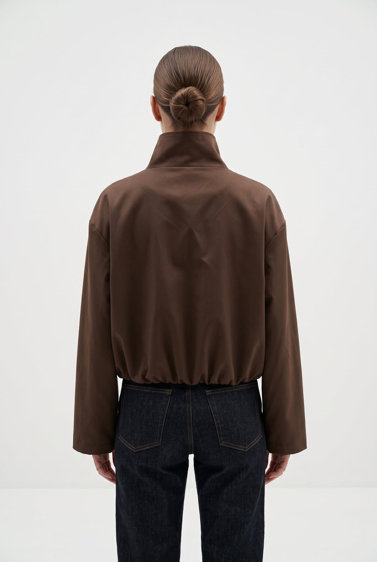 VESTE A COL MONTANT