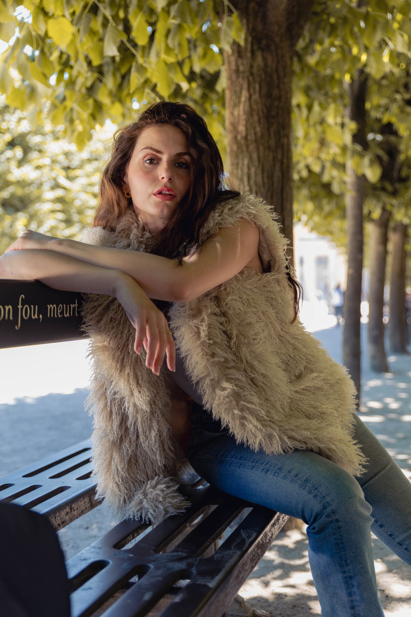 GILET SANS MANCHES EN FAUSSE FOURRURE MOUTON